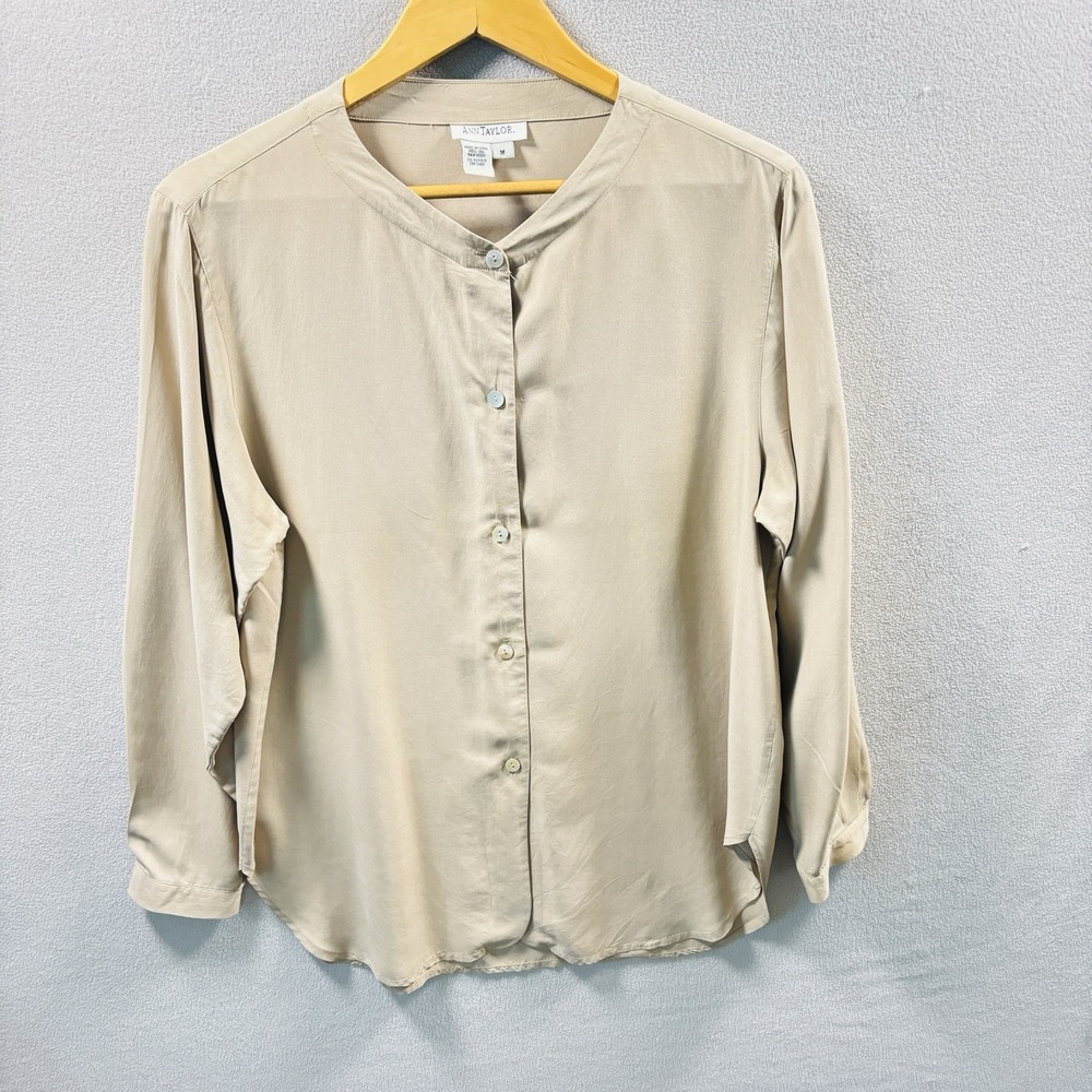 Ann Taylor 100% Silk Blouse Beige  Long Sleeve Sz M Quiet  Luxury Career Old $